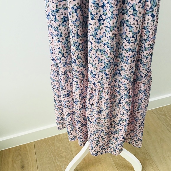 TOKITO size 12 tieren floral maxi dress with sbort sleeves and wrap front - Picture 5 of 9